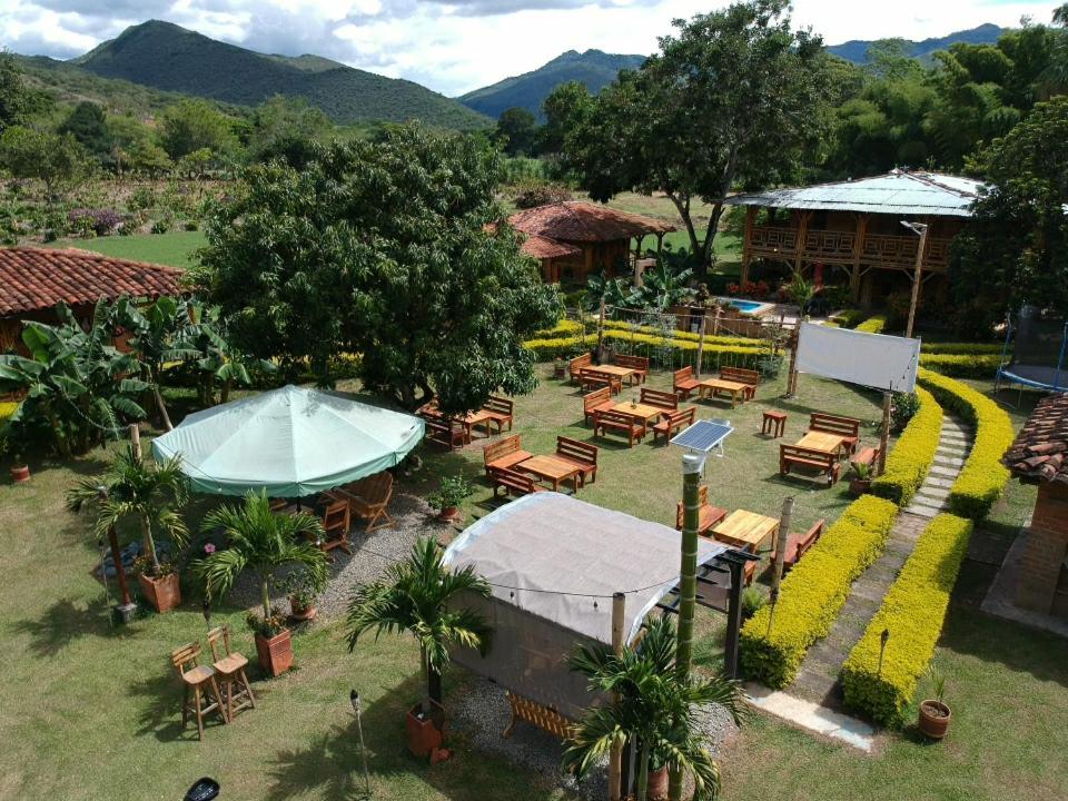 Hotel Campestre Campos Verdes Roldanillo Extérieur photo