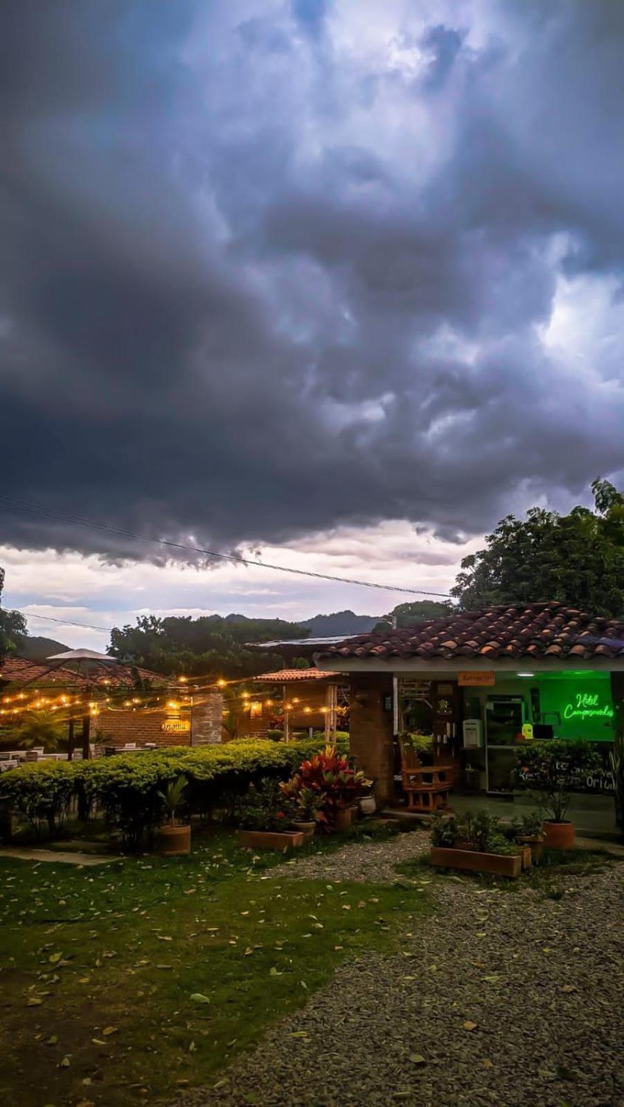 Hotel Campestre Campos Verdes Roldanillo Extérieur photo